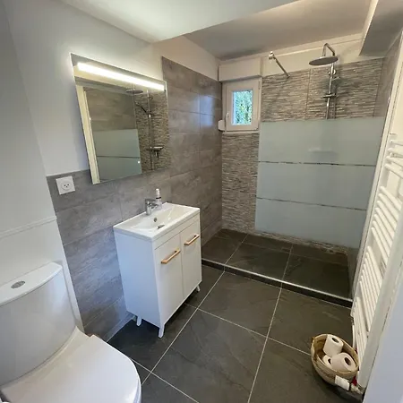 Maisons Neuves Dans Quartier Calme *